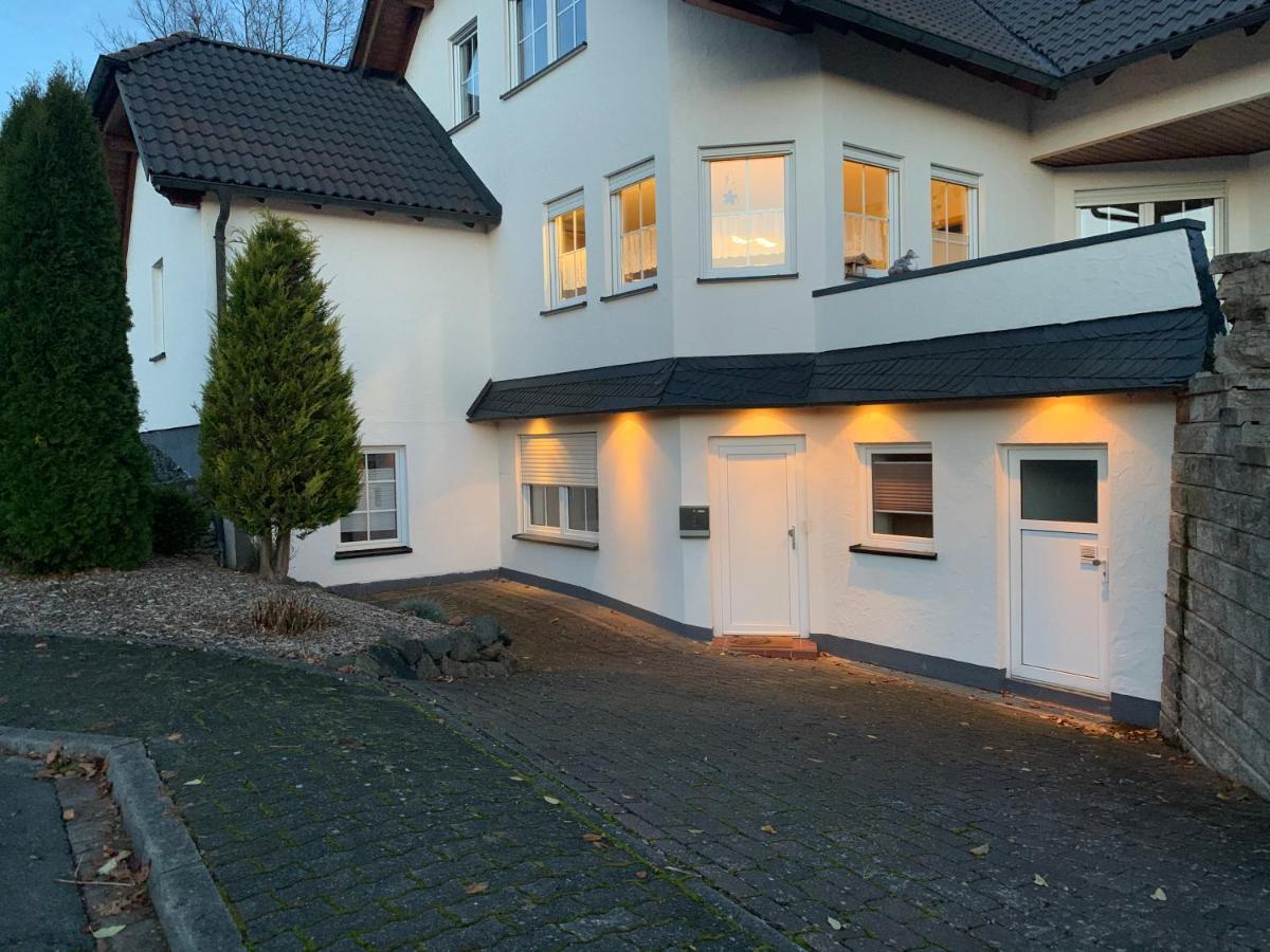 Aktiv-Ferienwohnung "Snow & Bike"- Zentral Zwischen Winterberg Und Willingen Zewnętrze zdjęcie